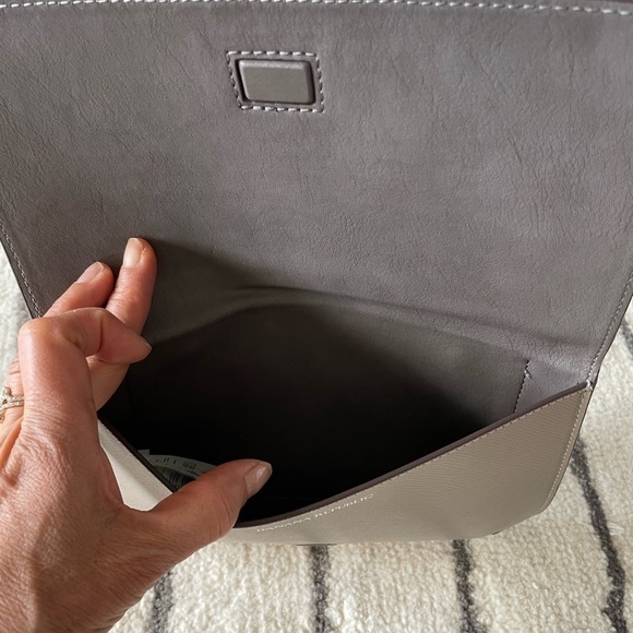 New - Banana Republic leather  crossbody - Picture 7 of 8